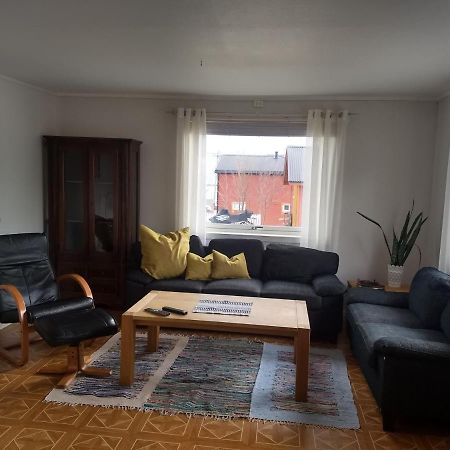 Apartamento 43 Oscarsgate Vadsø Exterior foto