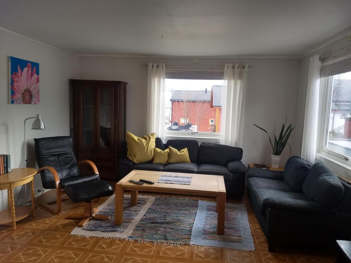 Apartamento 43 Oscarsgate Vadsø Exterior foto
